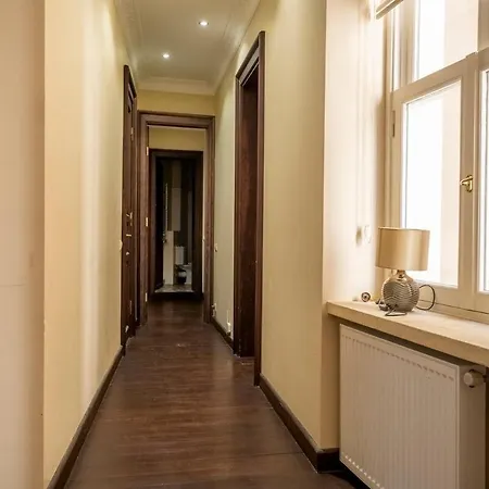 3-bedroom 2-bathroom Ground Floor Апартаменты *