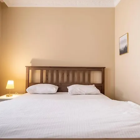 Apartment 3-bedroom 2-bathroom Ground Floor Istanbul