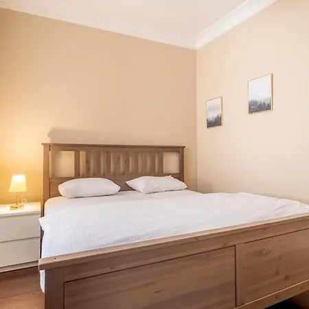 Apartment 3-bedroom 2-bathroom Ground Floor Istanbul